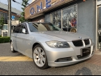 BMW320